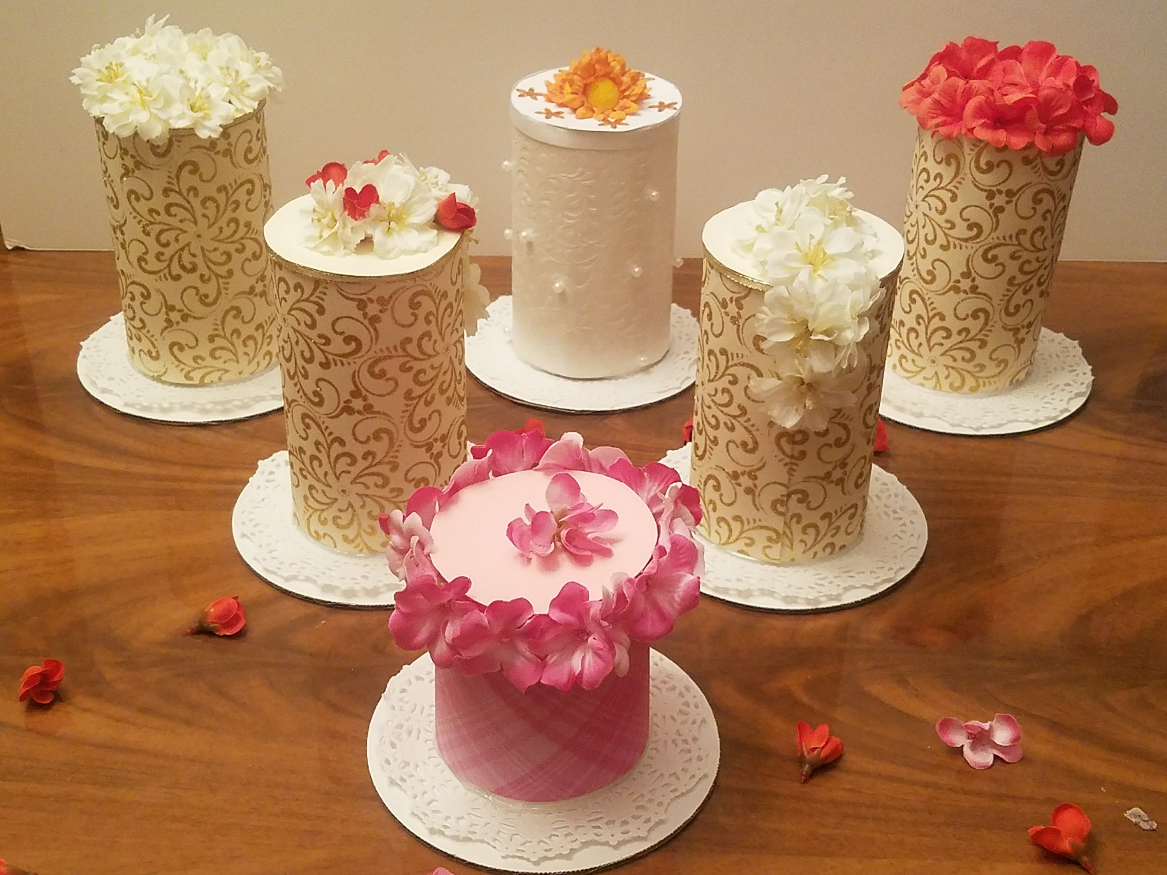 Mini cake confection boxes/party favors